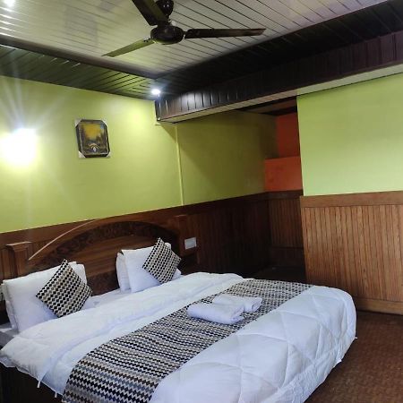 Hotel Deepraj, Kausani Exterior foto