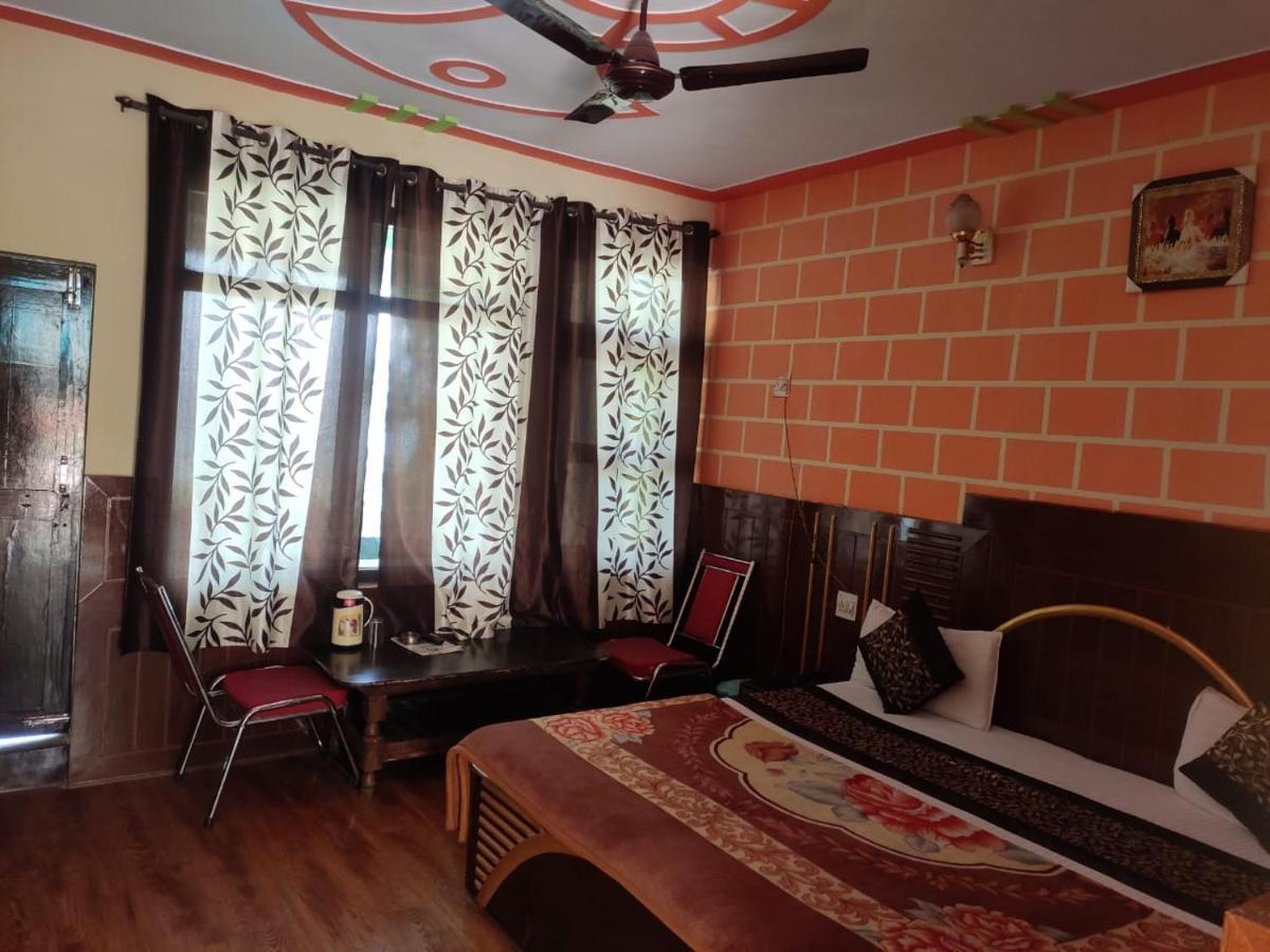 Hotel Deepraj, Kausani Exterior foto